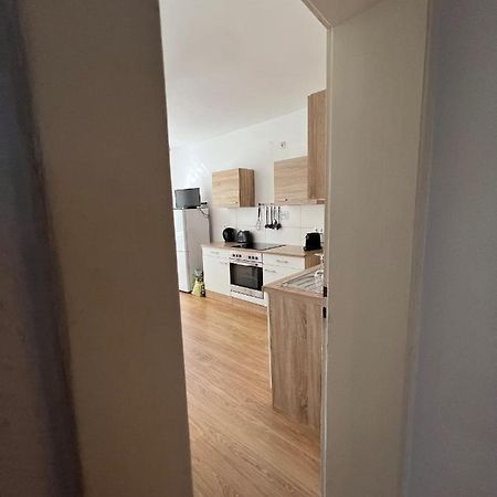 Shin Apartments Есен Екстериор снимка