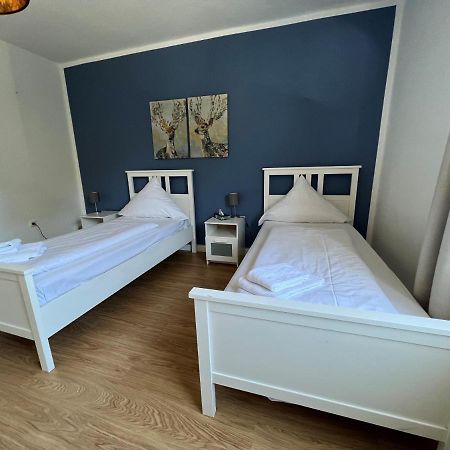 Shin Apartments Есен Екстериор снимка